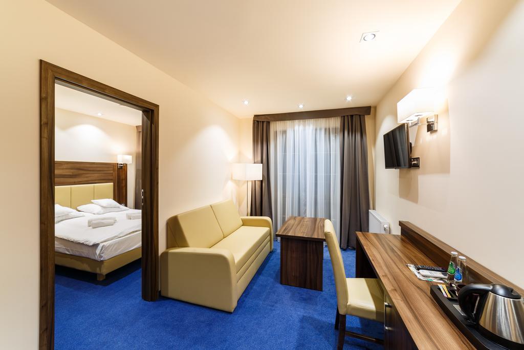 Hotel Sanvit Lake Resort & Spa Окунінка Екстер'єр фото